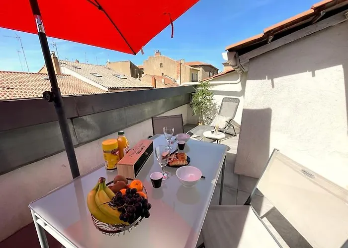 Charme Urbain Sous Les Toits-terrasse/clim/parking Μπεζιέ