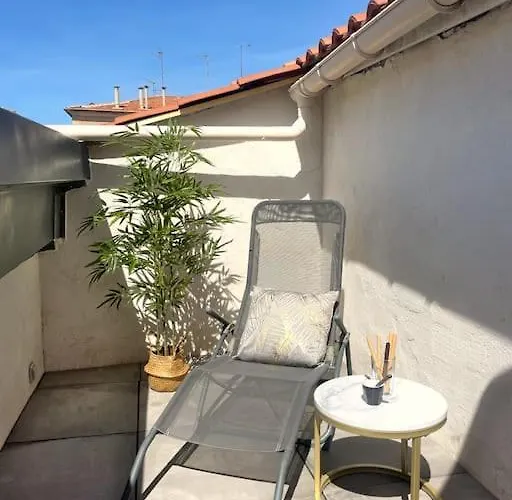 Charme Urbain Sous Les Toits-terrasse/clim/parking Διαμέρισμα *